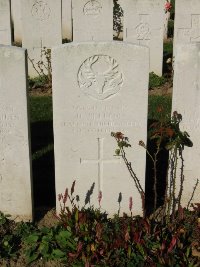 Houchin British Cemetery - Skelton, D