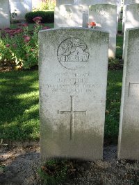 Houchin British Cemetery - Steele, J J