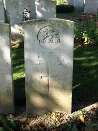 Houchin British Cemetery - Sturzaker, John Robert