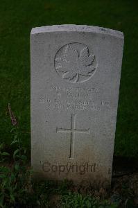 Houchin British Cemetery - Taylor, H