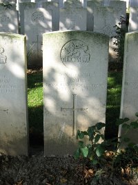 Houchin British Cemetery - Waite, E