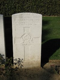 Houchin British Cemetery - Waldram, S