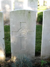 Houchin British Cemetery - Walker, Charles Nicholas