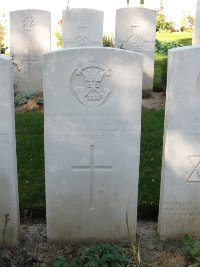 Houchin British Cemetery - Wallington, F C