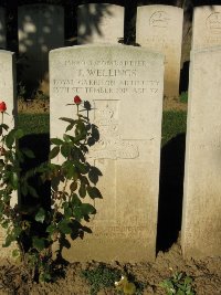 Houchin British Cemetery - Wellings, Thomas