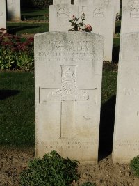 Houchin British Cemetery - Yeardley, J