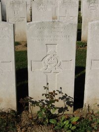 Houchin British Cemetery - Young, W