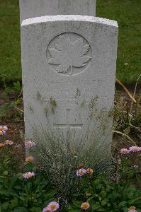 Bruay Communal Cemetery Extension - Kennedy, William MacLean