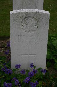 Bruay Communal Cemetery Extension - McMillan, Peter Roy