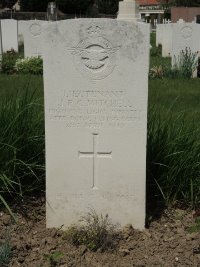 Bruay Communal Cemetery Extension - Mitchell, John Patrick Cameron