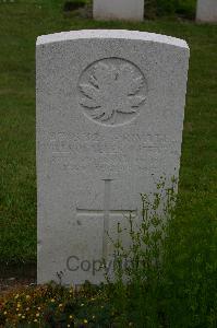 Bruay Communal Cemetery Extension - Moffatt, William Allen