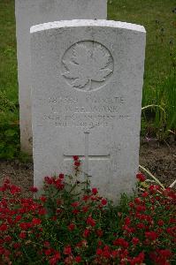 Bruay Communal Cemetery Extension - Weedmark, G