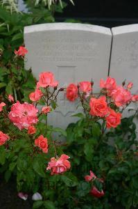 Cuinchy Communal Cemetery - Dean, H W R