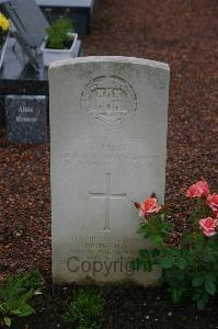 Cuinchy Communal Cemetery - Price, Ronald