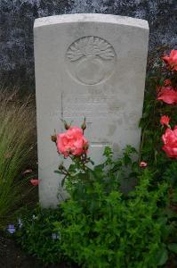 Cuinchy Communal Cemetery - Roberts, J