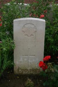 Cuinchy Communal Cemetery - Sangster, W