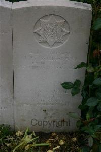 Cuinchy Communal Cemetery - Strickland, John Foster