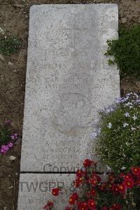 Wimereux Communal Cemetery - Agar, Roland