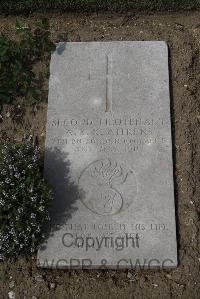 Wimereux Communal Cemetery - Aitkens, Albert Reginald Knight