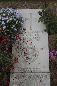 Wimereux Communal Cemetery - Allen, D R