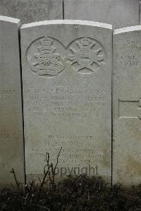 Longuenesse (St. Omer) Souvenir Cemetery - Leggett, Eric Henry Goodwin