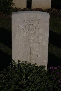 Terlincthun British Cemetery Wimille - Barry, J