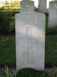 La Kreule Military Cemetery Hazebrouck - Bell, John