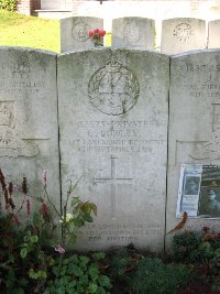 La Kreule Military Cemetery Hazebrouck - Bowley, Edward