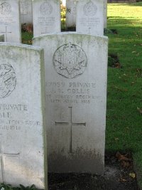 La Kreule Military Cemetery Hazebrouck - Collis, John Frederick