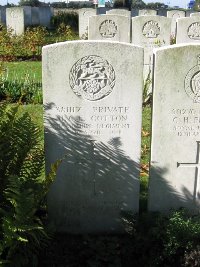 La Kreule Military Cemetery Hazebrouck - Cotton, Harold Cecil Frank