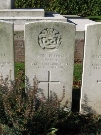 La Kreule Military Cemetery Hazebrouck - Essex, F