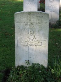 La Kreule Military Cemetery Hazebrouck - Farrell, Thomas