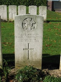 La Kreule Military Cemetery Hazebrouck - Farrington, Fred