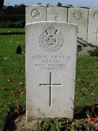 La Kreule Military Cemetery Hazebrouck - Gear, A E