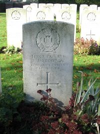 La Kreule Military Cemetery Hazebrouck - Harroway, J