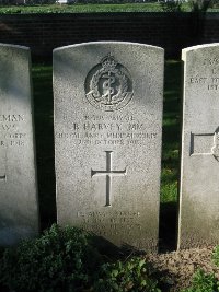 La Kreule Military Cemetery Hazebrouck - Harvey, Bernard