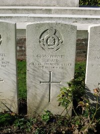 La Kreule Military Cemetery Hazebrouck - Heald, E