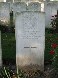 La Kreule Military Cemetery Hazebrouck - Henry, M