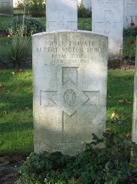 La Kreule Military Cemetery Hazebrouck - Hurt, Albert Victor