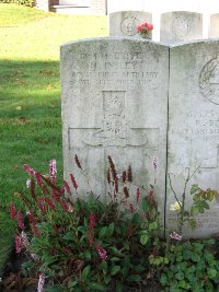 La Kreule Military Cemetery Hazebrouck - Insley, H