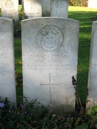 La Kreule Military Cemetery Hazebrouck - Jones, William