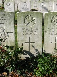 La Kreule Military Cemetery Hazebrouck - MacKay, J C
