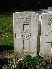 La Kreule Military Cemetery Hazebrouck - Manners, G