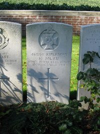La Kreule Military Cemetery Hazebrouck - Mead, P