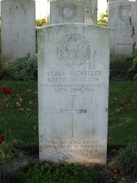 La Kreule Military Cemetery Hazebrouck - Nicolson, Keith