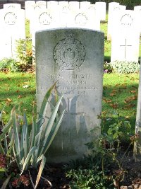 La Kreule Military Cemetery Hazebrouck - Nimmo, J C