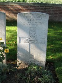 La Kreule Military Cemetery Hazebrouck - Peachey, Edward Richard