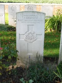 La Kreule Military Cemetery Hazebrouck - Redpath, J