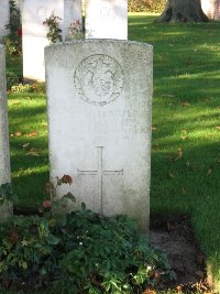 La Kreule Military Cemetery Hazebrouck - Reece, George