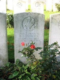 La Kreule Military Cemetery Hazebrouck - Roberts, David Griffith
